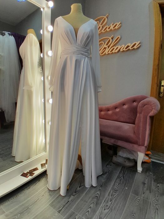 Вечірня весільна сукня