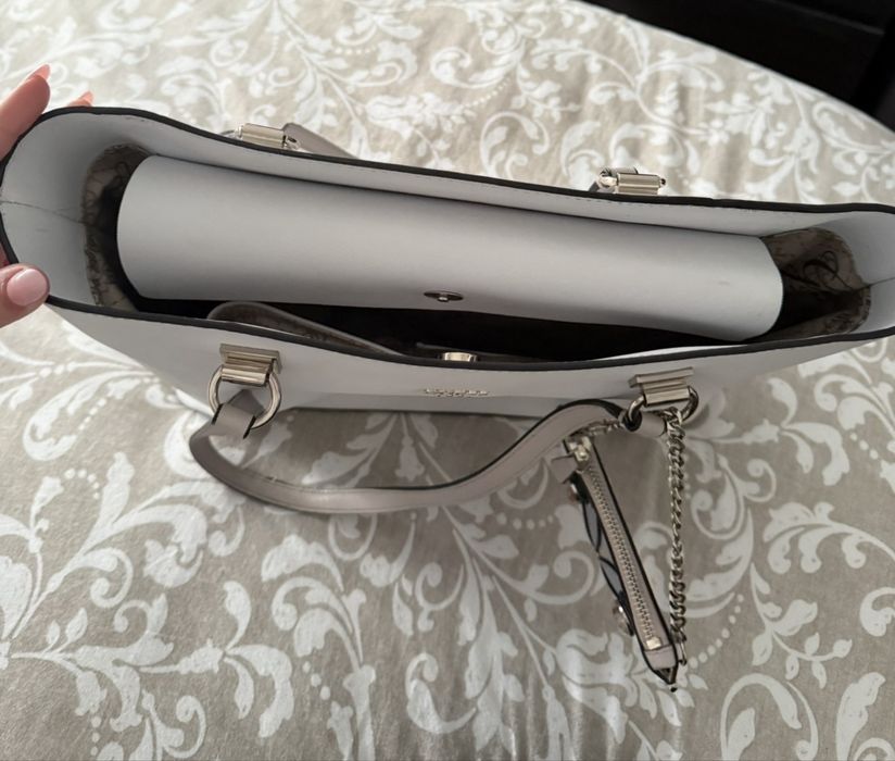 Carteira da guess