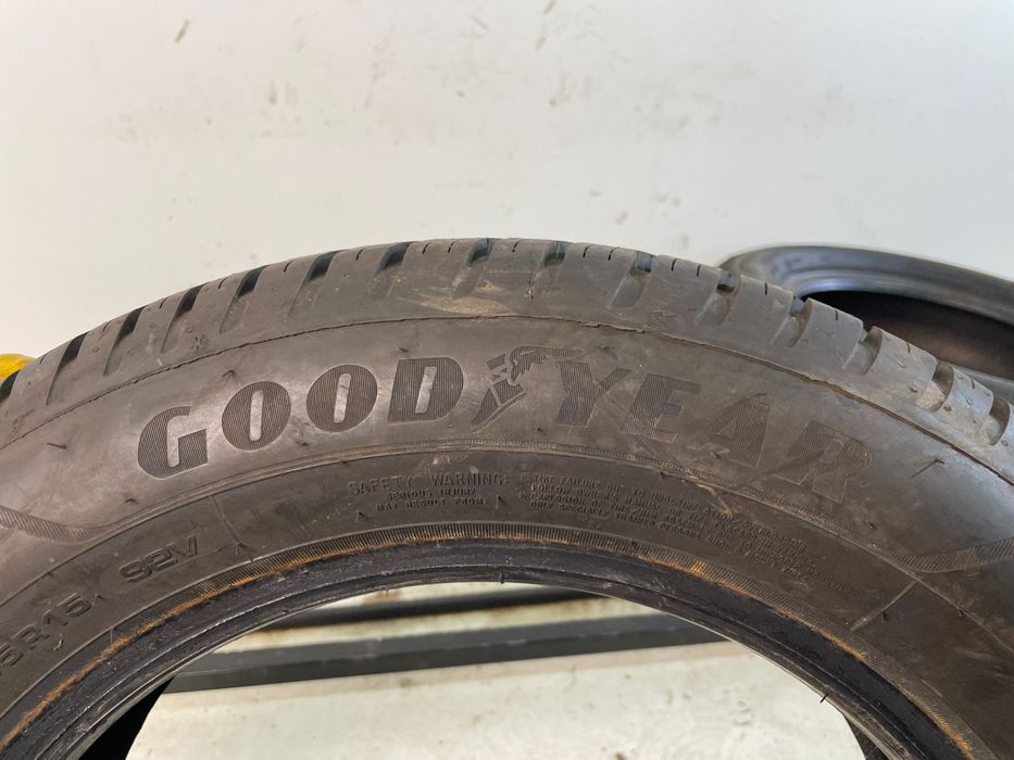 185/65R15 92V Goodyear Vector 4seasons gen3