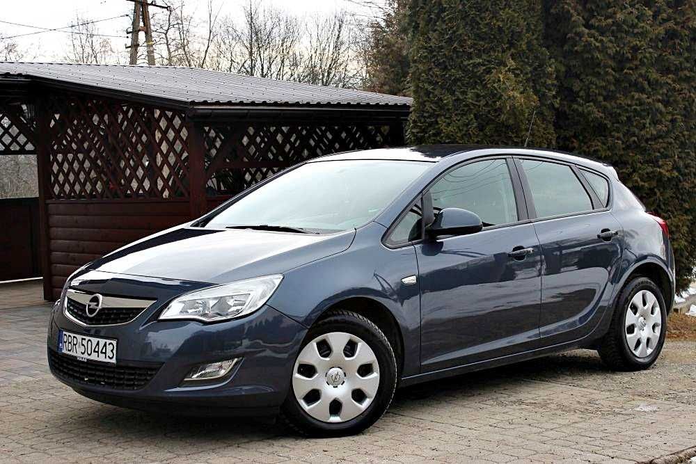 Opel Astra J 1,4 benzyna z Niemiec, Klima ,Serwis SUPER STAN !!