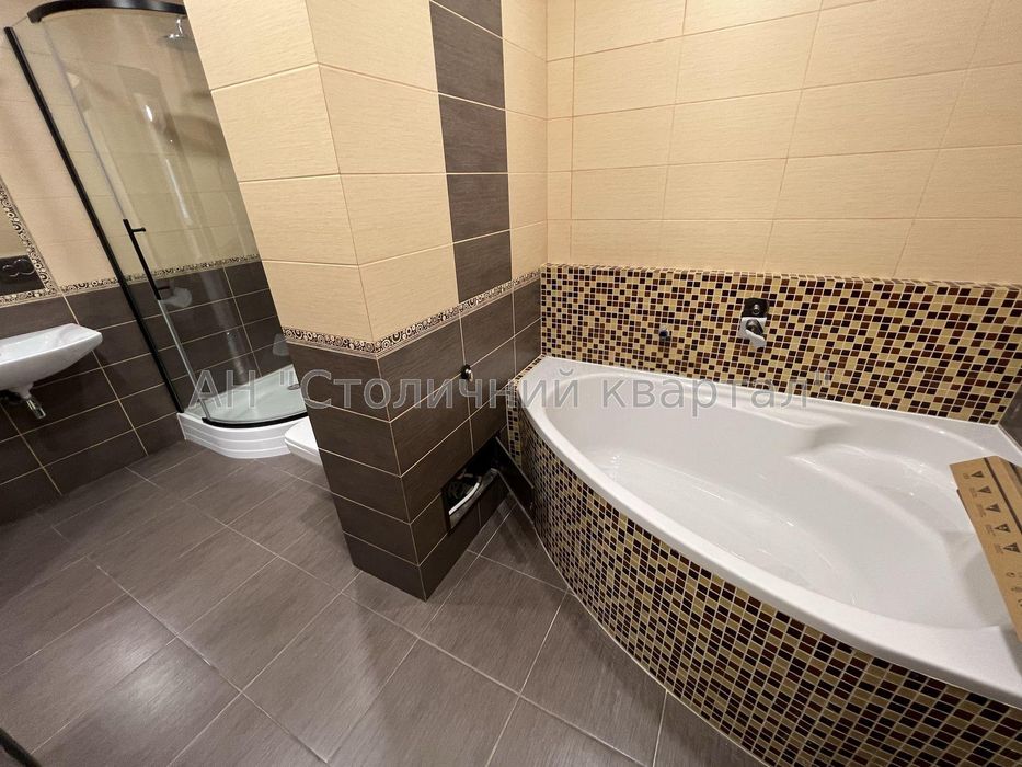 Позняки ЖК Діадема вулиця Срібнокільська 2а