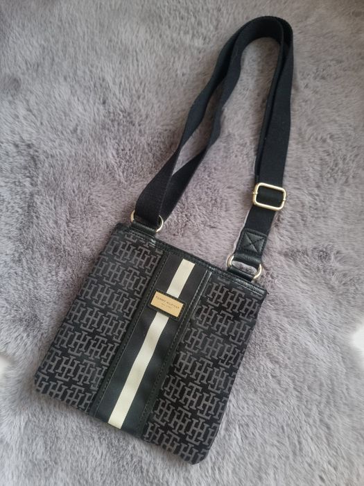 Torebka na ramię listonoszka Tommy Hilfiger monogram logowana
