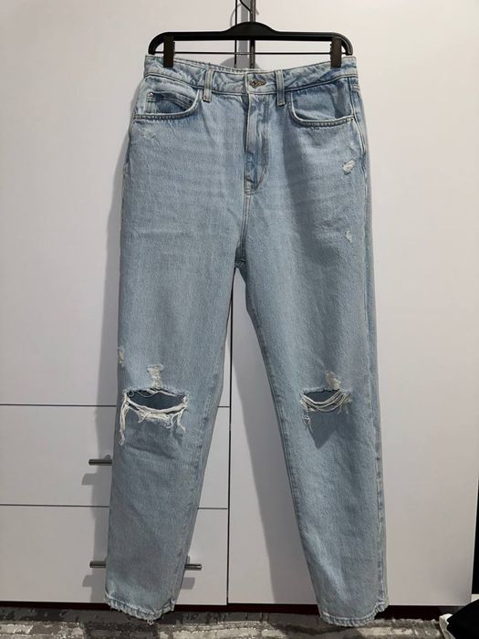 Джинси голубі ZARA 38 розмір з рваними колінами