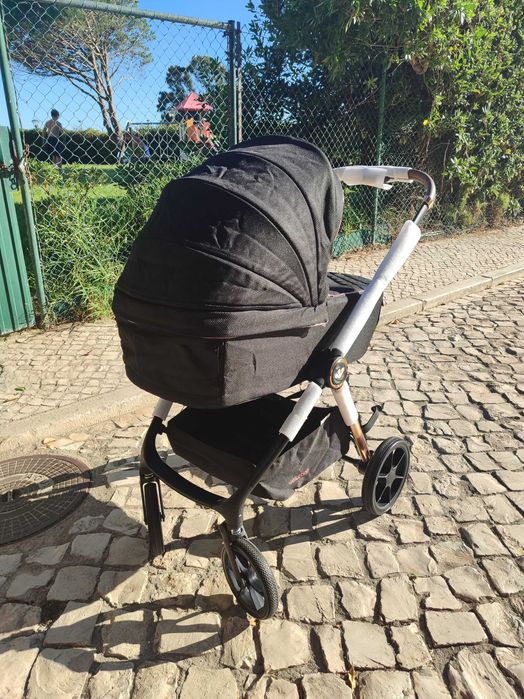 Carrinho de bebé novo