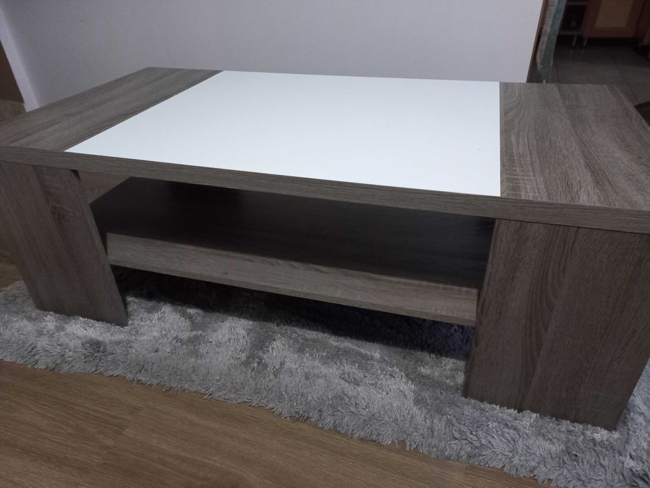 Stolik kawowy do salonu