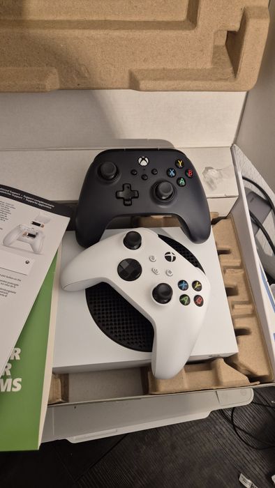 Xbox series S (quase nova) 256gb