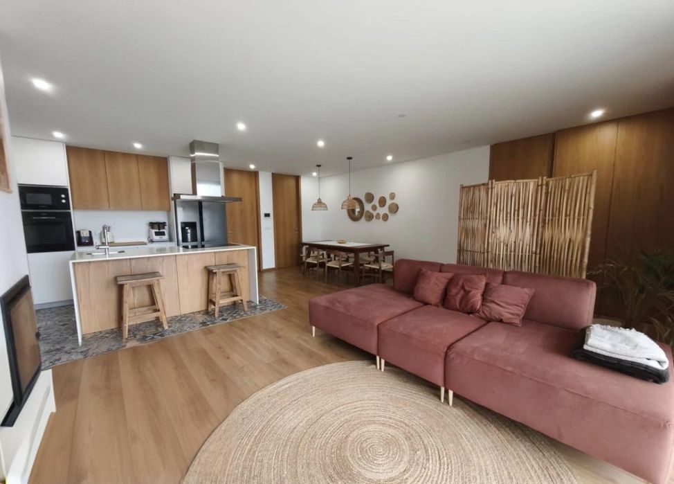 Moradia em gaveto  T3 Térrea em Manhente Barcelos