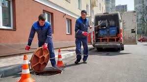 НЕДОРОГО! Выкачка выгребных ям и сливных ям фекальным насосом