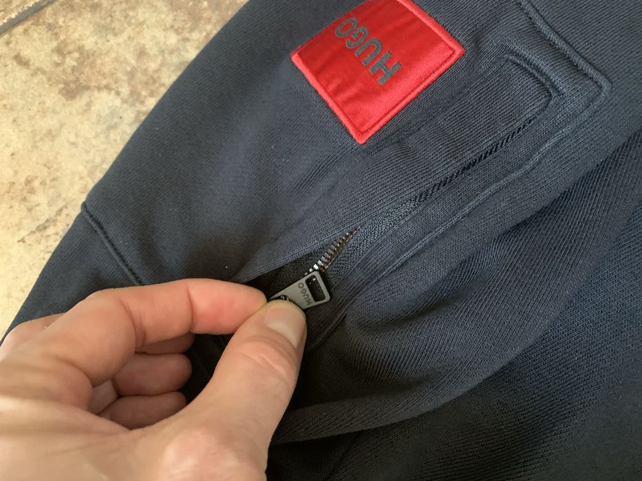 Кофта Hugo Boss. M