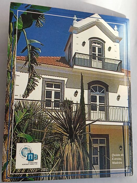 Carteira com moedas sem curso legal da Madeira