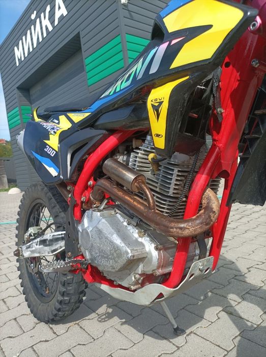 Продам мотоцикл кові адванс 300