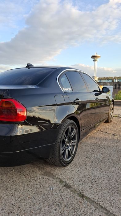 Продажа BMW  E90