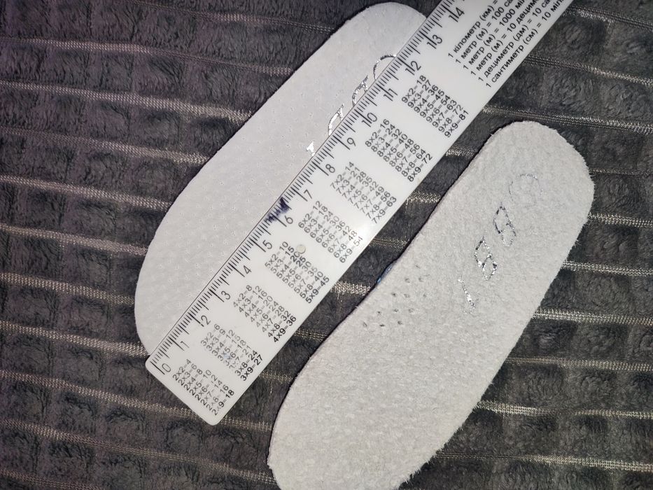 Кросівки для дівчинки