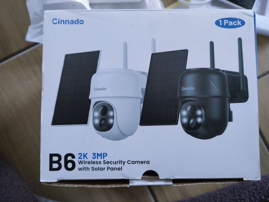 Камера відеоспостереження з сонячною панелью