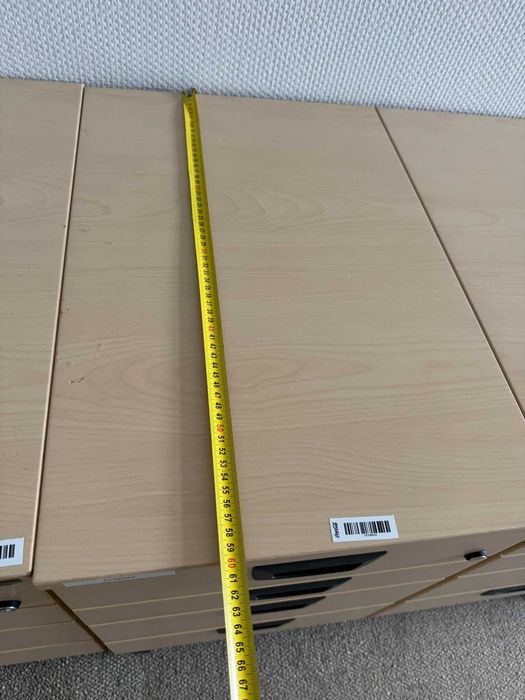 Kontenerek pod biurko KINNARPS jezdny na kółkach kontenerki biurowe