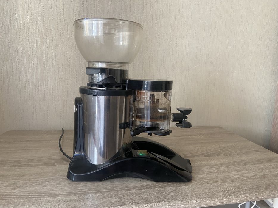 Кавомолка Cunill Brasil