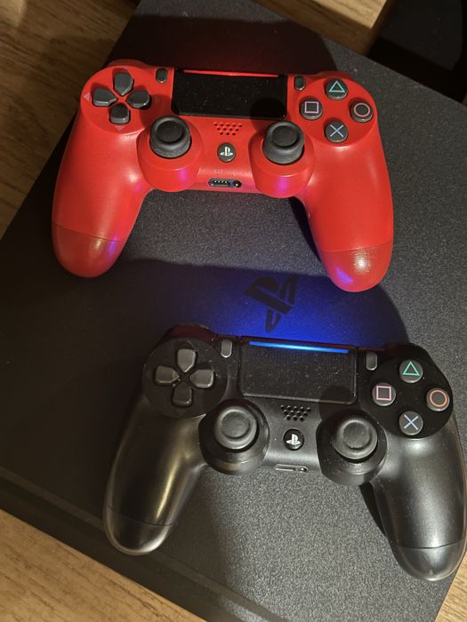Sony PlayStation 4 Slim 500GB + 2 джойстики