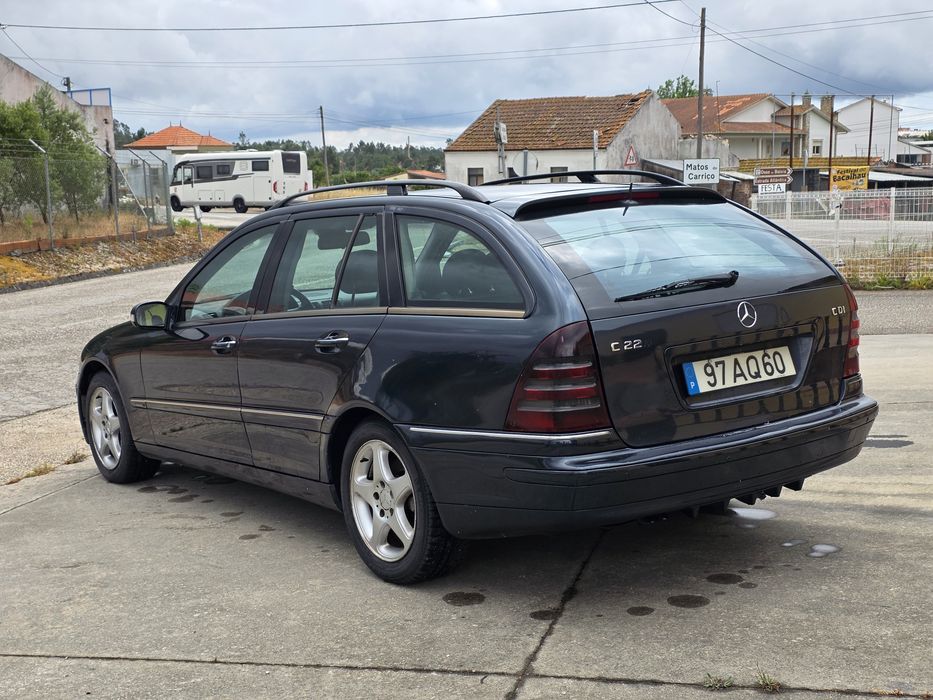 Mercedes-Benz C 220 CDI Station (2004) – Bom Estado, Revisões em Dia (Aceito Retoma)