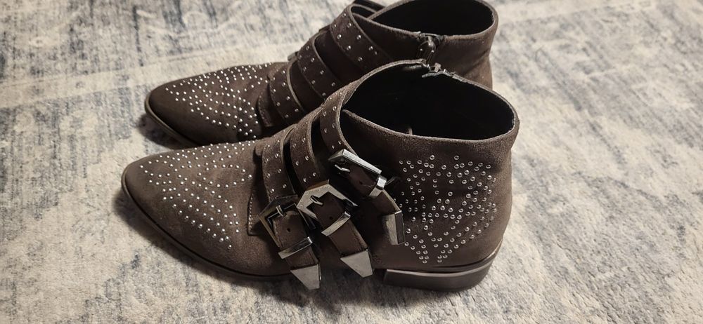 Buty  zamszowe rozmiar 38