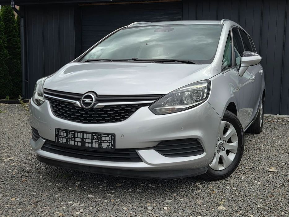 Opel Zafira • 120 KM • 7-osobowa • Srebrny • 235 000 km •