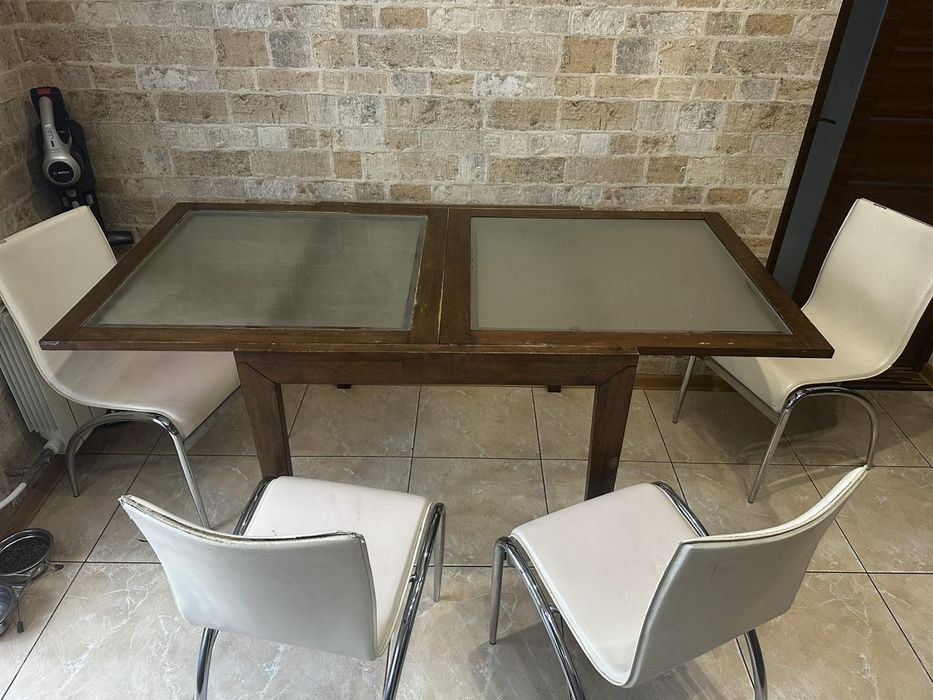 Кухонный набор стол и стулья