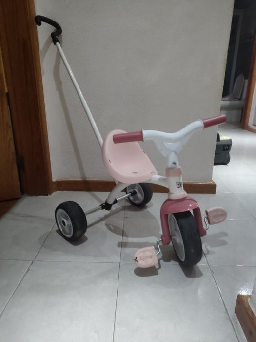 Triciclo de criança