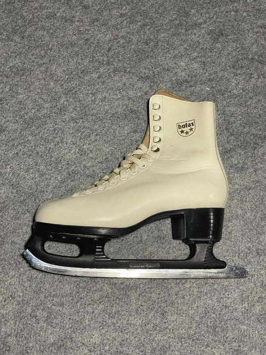 Ковзани фігурні Botas Чехія, 36-37р.