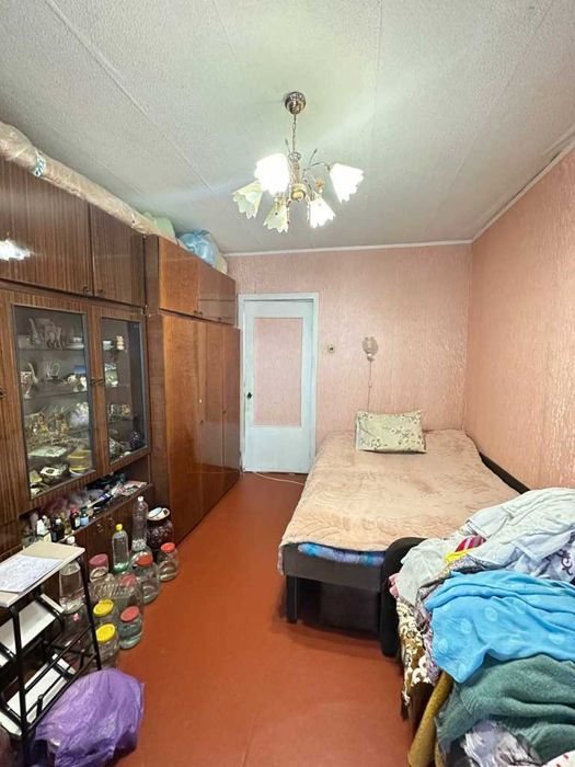 Продаж однокімнатної квартири. Сади 2.