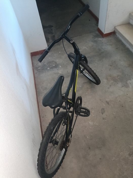 55€ bicicleta roda 20 pegar e andar