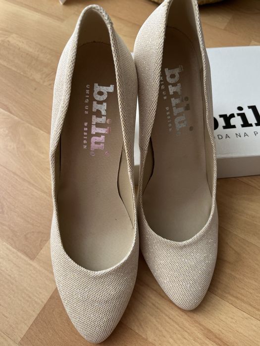 Śliczne (ślubne lub nie) obcasy!