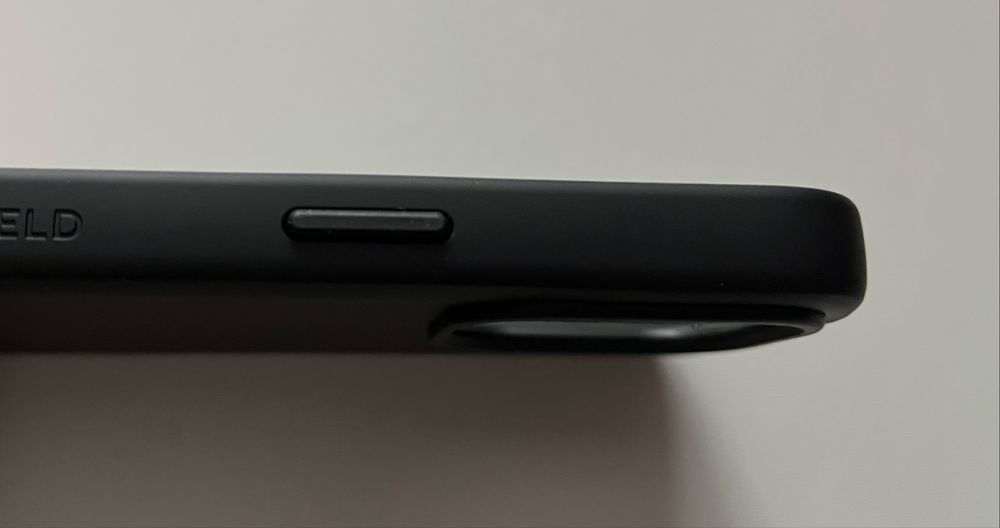 Etui RhinoShield SolidSuit MagSafe iPhone 15 Pro nowe czarne