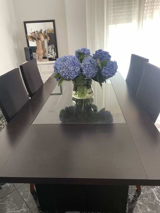 Mesa de sala de jantar