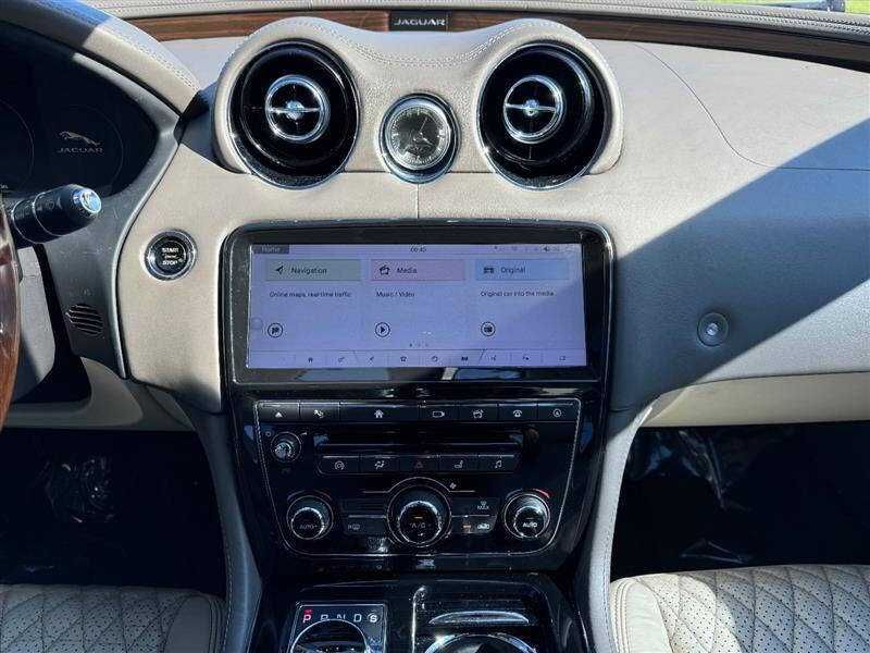2016  Jaguar  XJL