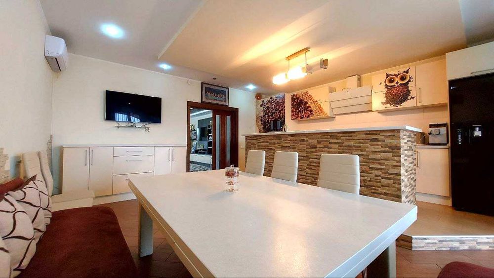 Продам будинок 350 м2 на 22 сотках за 10 хв ТРЦ Буковина Молл