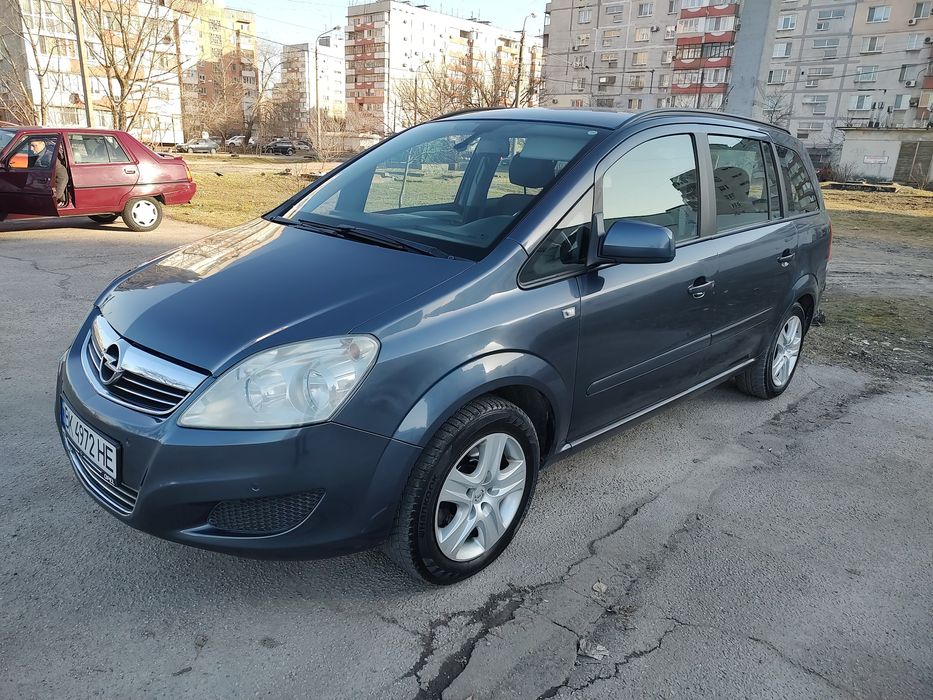 Opel Zafira 1.7 дизель 7 мест
