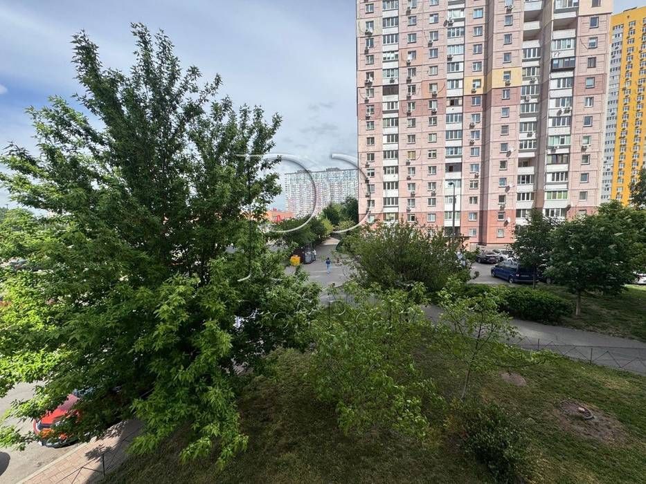 Продаж 1 к квартири вул Олени Пчілки 2/Позняки/ Дарницький район