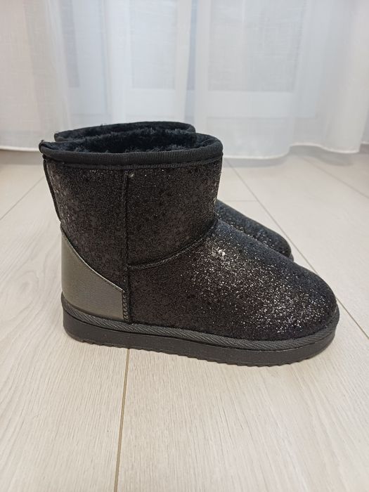 Продам нові уггі для дівчинки (Польша))