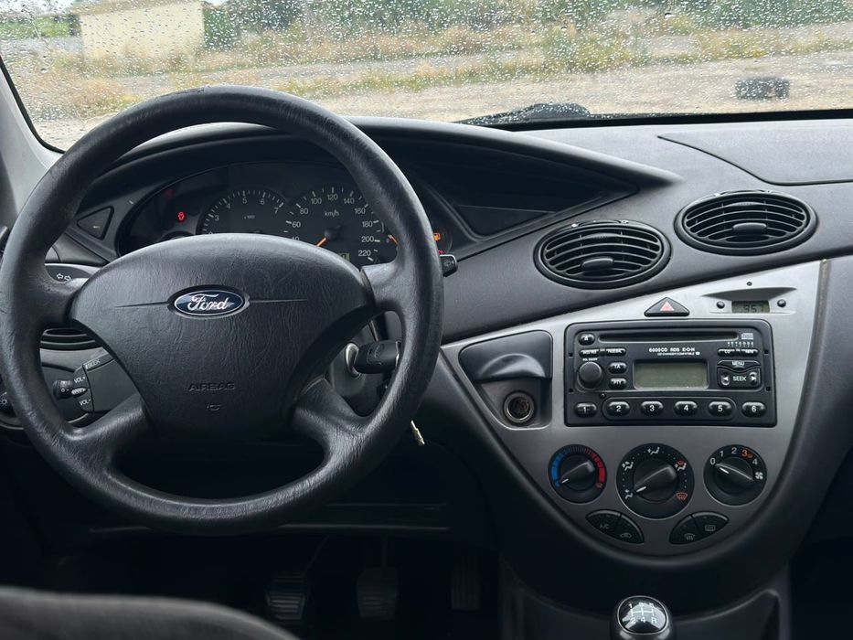Ford Focus 2001 1.8 Бензин!