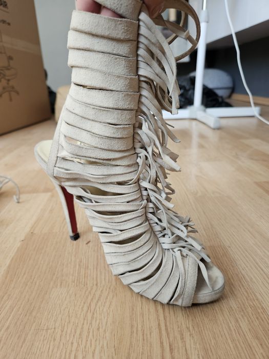 Oryginalne Louboutin szpilki sandałki