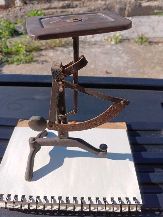 Balança Antiga Alemã de Precisão – D.R.G.M. – Início Séc. XX