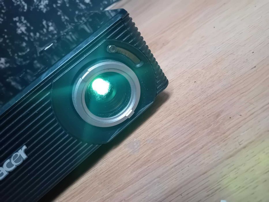 Projektor Acer X1260 cyfrowy projektor DLP multimedialny sprawny !