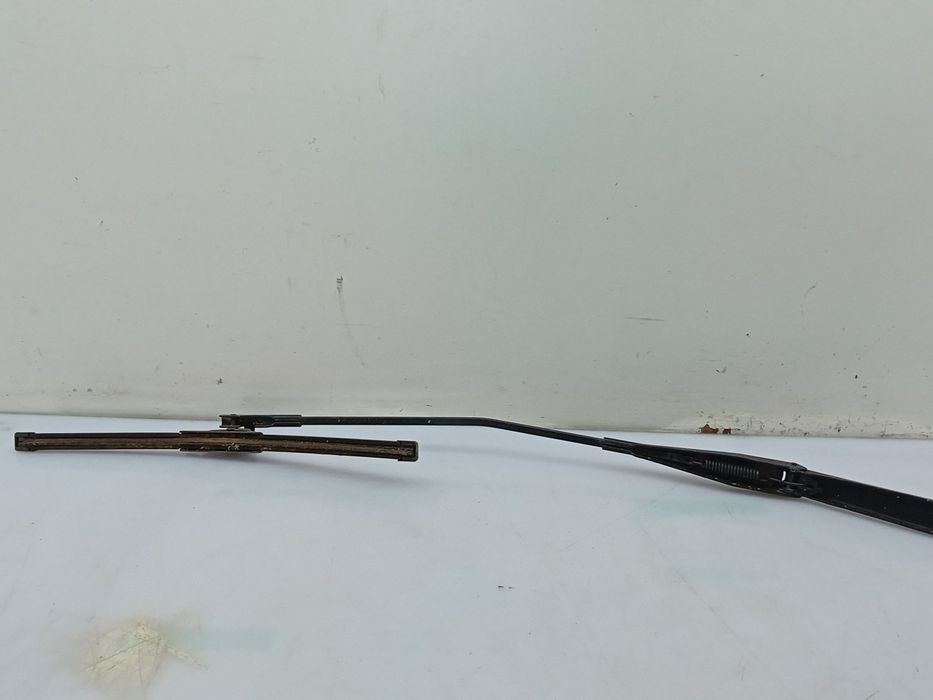 Haste / braço de escova limpa vidros frente direita FORD Focus II (DA_