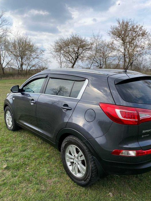 Продам автомобіль Кіа спортедж 2012р .в.