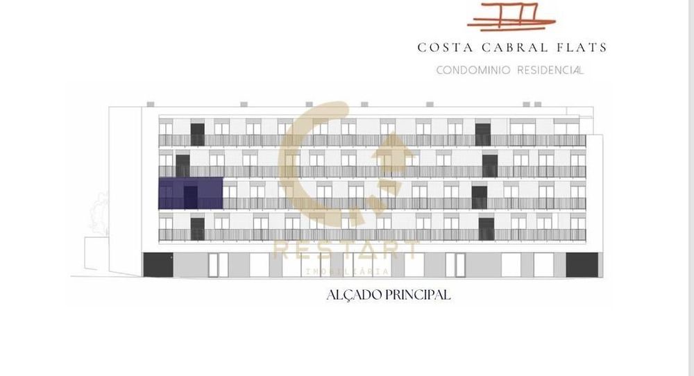 Studio T0 com varanda e lugar de garagem em Costa Cabral