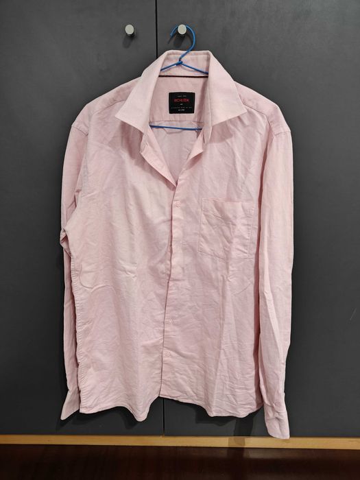 Camisa de Uso Regular – Ótimo Estado