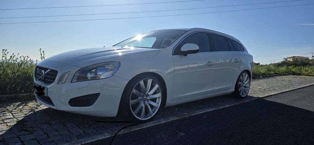 Volvo V60 full extras modelo único em Portugal