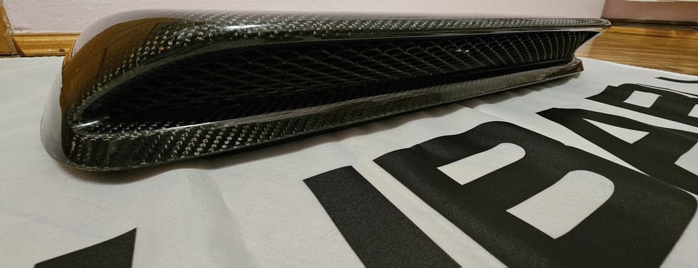 Карбоновий повітрозабірник капоту SUBARU impreza WRX/STI