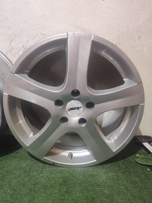Felgi aluminiowe Autec 5x108 et 46 7.5J 17" renault Ford Volvo jaguar