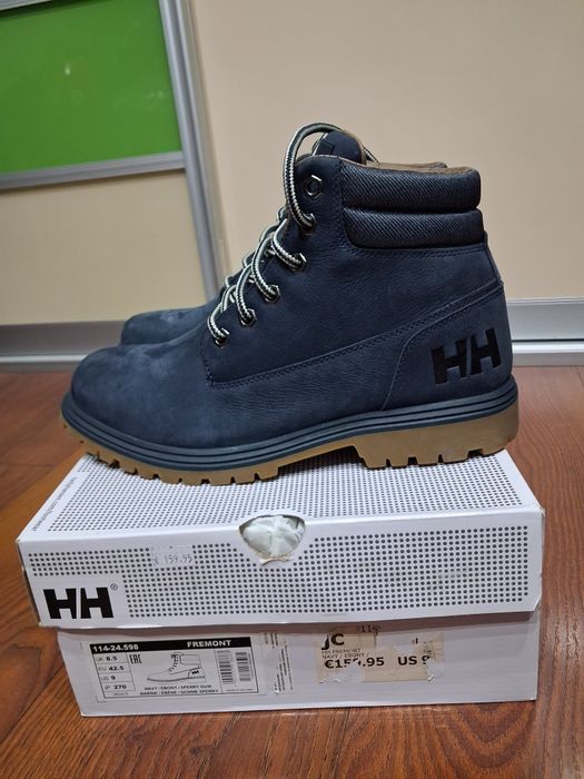 Helly Hansen 42.