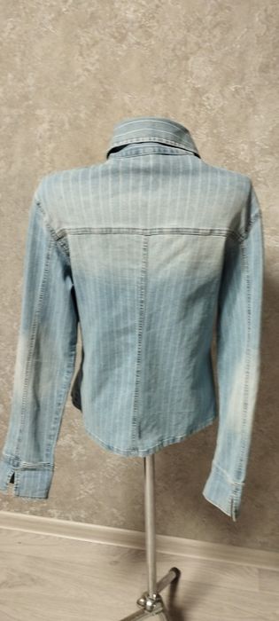 Джинсовая рубашка